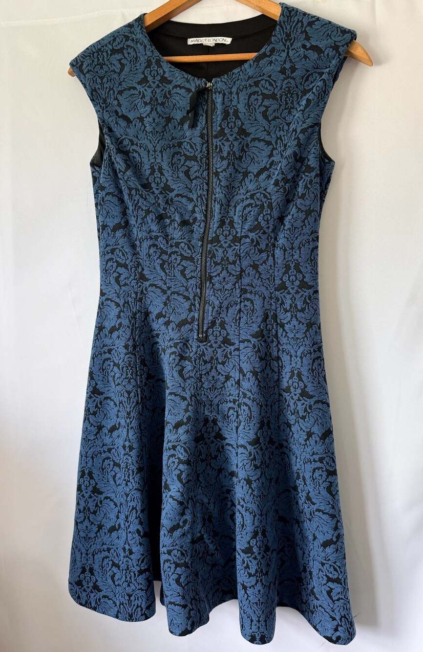 Maggy London Women's Sleeveless Damask Fit and Flare Dress Blue and Black Size 8